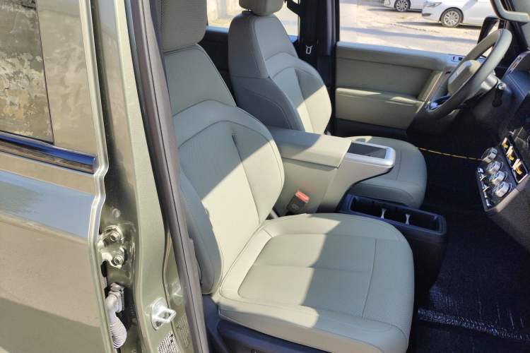 Used iCAR V23  Right Front Seat