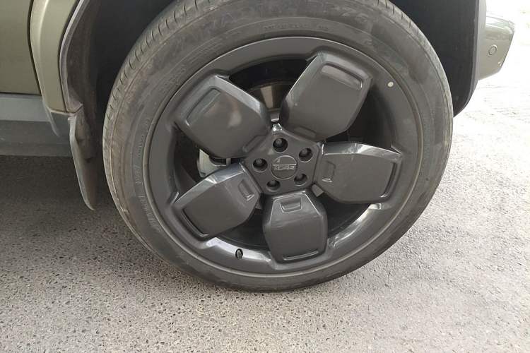 Used iCAR V23 2025 501 Four-Wheel Drive Intelligent Driving Version Right Front Wheel Hub