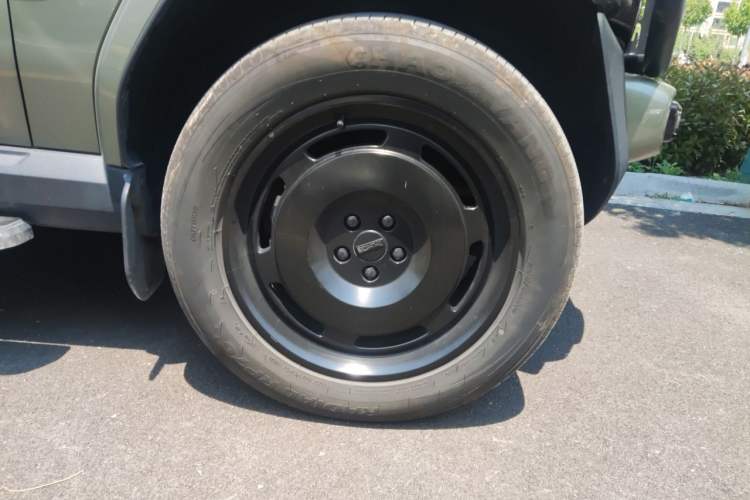 Used iCAR V23 2025 401 Two-Wheel Drive Advanced Edition Right Front Wheel Hub
