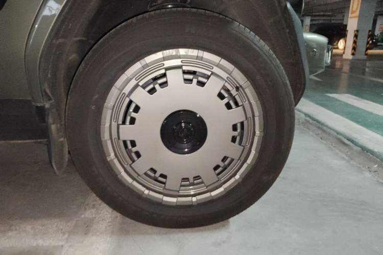Used iCAR V23 2025 401 Two-Wheel Drive Intelligent Driving Version Right Front Wheel Hub