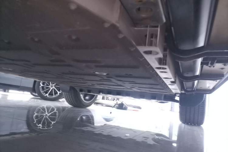 Used iCAR V23 2025 501 Four-Wheel Drive Intelligent Driving Version Right Side Sill