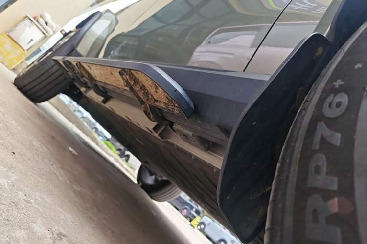 Used iCAR V23 2025 501 Four-Wheel Drive Intelligent Driving Version Right Side Sill