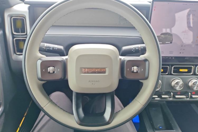 Used iCAR V23 2025 401 Two-Wheel Drive Intelligent Driving Version Steering Wheel