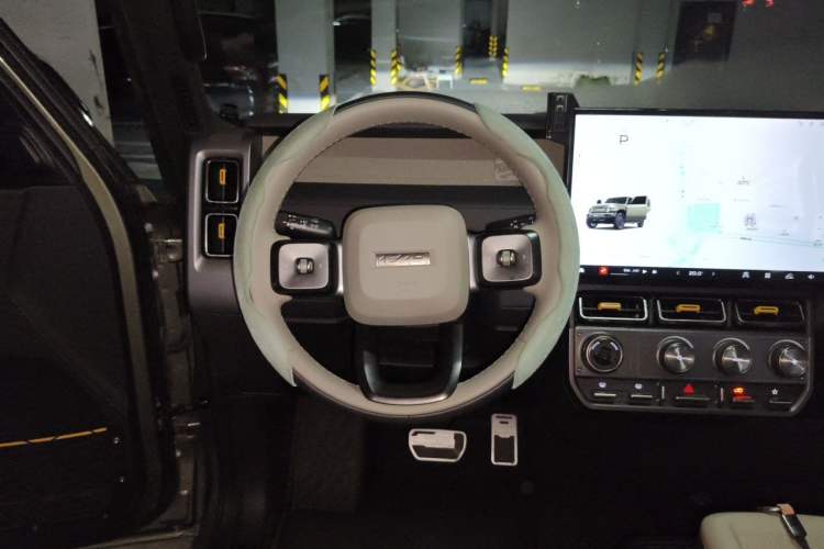 Used iCAR V23 2025 401 Two-Wheel Drive Intelligent Driving Version Steering Wheel