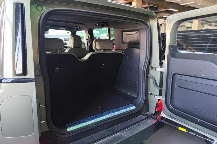 Used iCAR V23 2025 501 Four-Wheel Drive Intelligent Driving Version Trunk