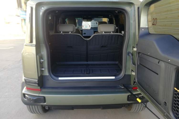 Used iCAR V23 2025 401 Two-Wheel Drive Intelligent Driving Version Trunk