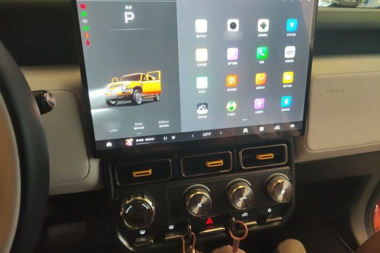 Used iCAR V23 2025 401 Two-Wheel Drive Intelligent Driving Version Audio And AC Panel
