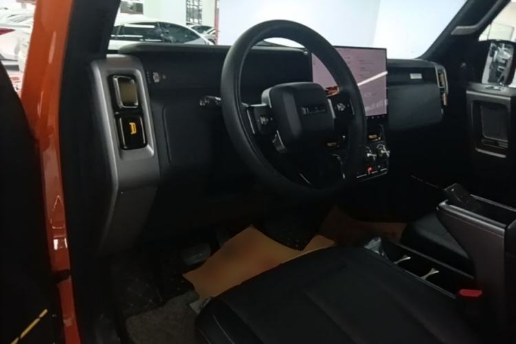 Used iCAR V23 2025 401 Two-Wheel Drive Advanced Edition Center Console