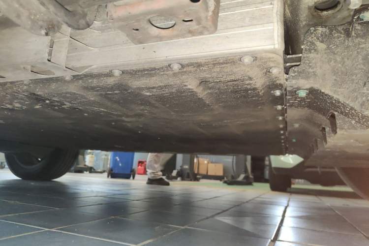 Used iCAR V23 2025 401 Two-Wheel Drive Intelligent Driving Version Chassis Front Right