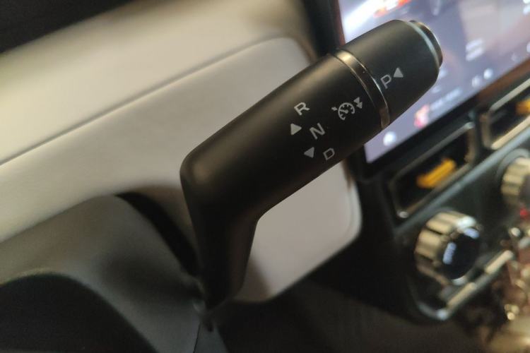 Used iCAR V23 2025 401 Two-Wheel Drive Intelligent Driving Version Gear Lever