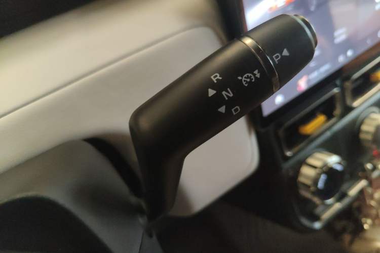 Used iCAR V23 2025 401 Two-Wheel Drive Intelligent Driving Version Gear Lever