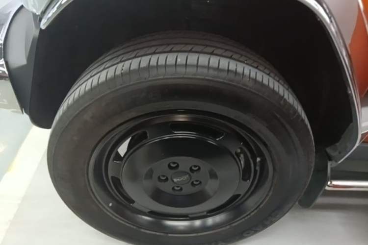 Used iCAR V23 2025 401 Two-Wheel Drive Advanced Edition Left Front Wheel Hub