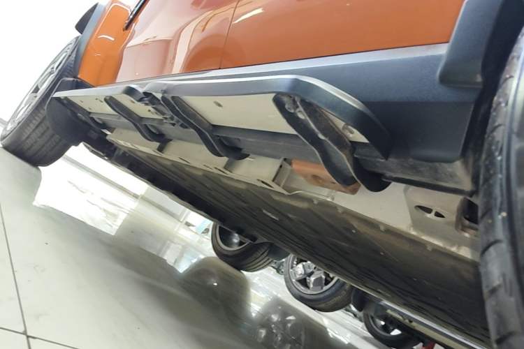 Used iCAR V23 2025 501 Four-Wheel Drive Intelligent Driving Version Left Side Sill