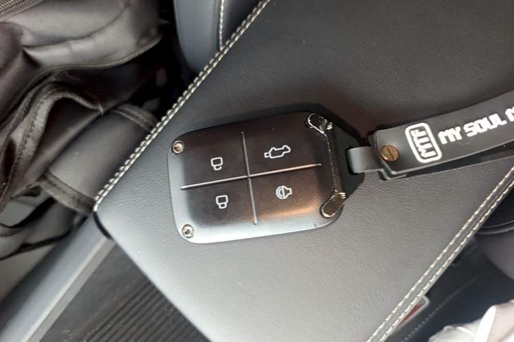 Used iCAR V23 2025 401 Two-Wheel Drive Intelligent Driving Version Vehicle Key