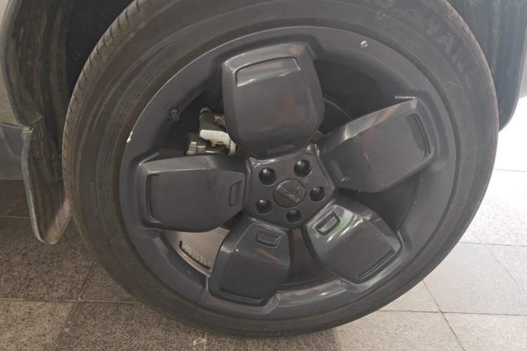 Used iCAR V23 2025 501 Four-Wheel Drive Advanced Version Right Front Wheel Hub