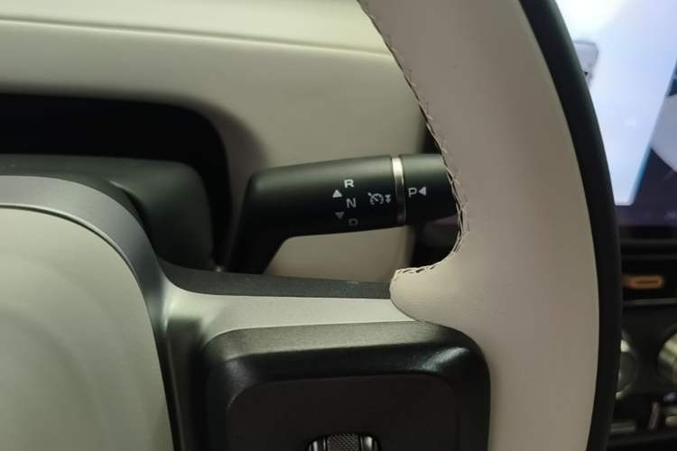 Used iCAR V23 2025 401 Two-Wheel Drive Advanced Edition Gear Lever