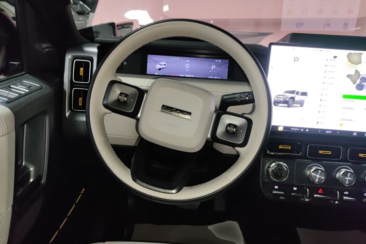 Used iCAR V23 2025 401 Two-Wheel Drive Intelligent Driving Version Steering Wheel