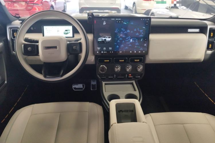 Used iCAR V23 2025 401 Two-Wheel Drive Intelligent Driving Version Center Console