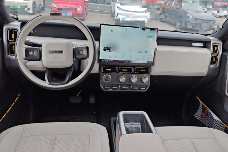 Used iCAR V23 2025 501 Four-Wheel Drive Intelligent Driving Version Center Console