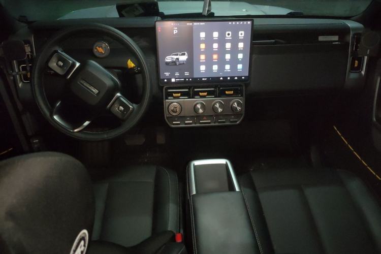 Used iCAR V23 2025 501 Four-Wheel Drive Intelligent Driving Version Center Console