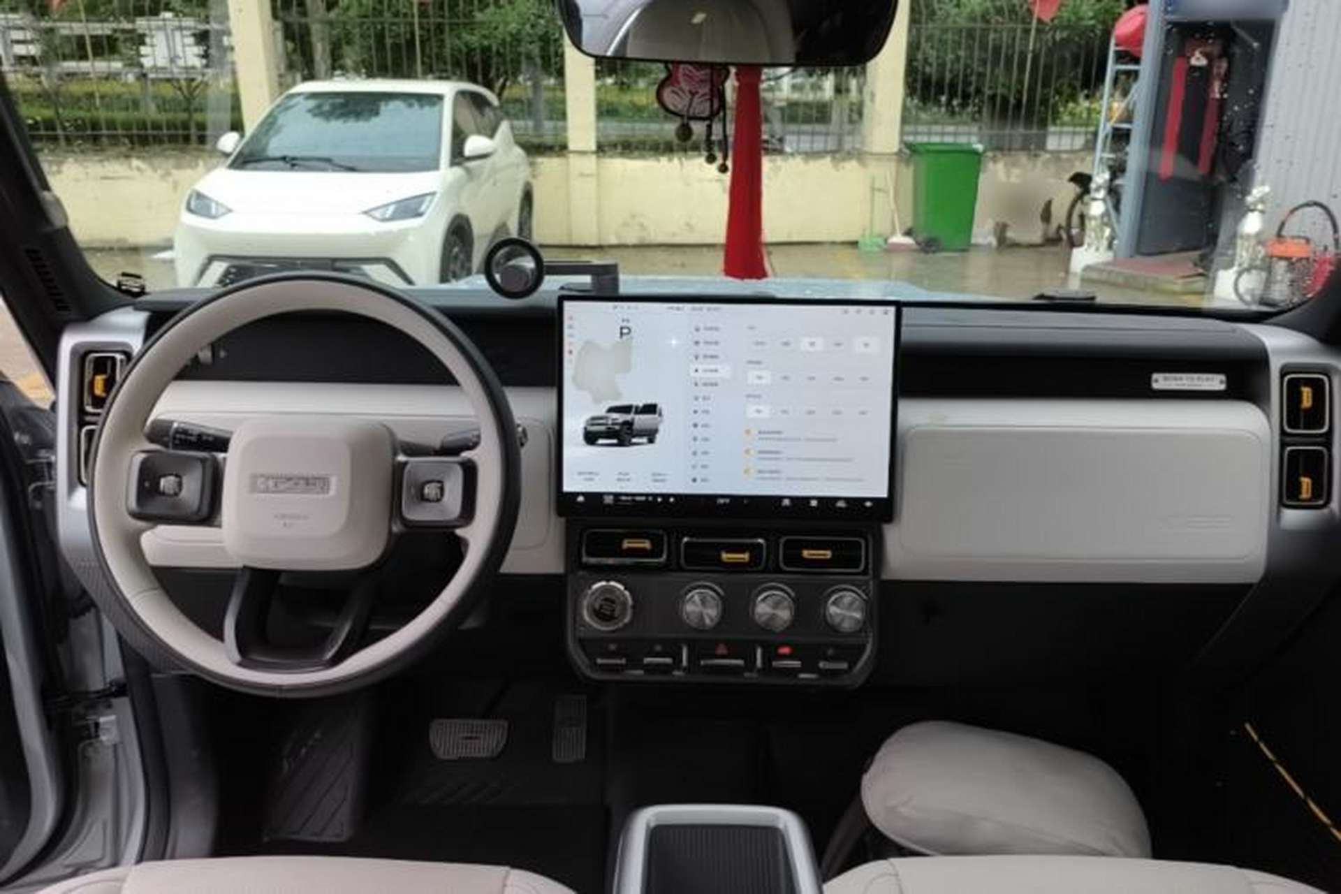 Used iCAR V23 2025 501 Four-Wheel Drive Intelligent Driving Version Center Console