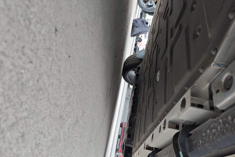 Used iCAR V23 2025 501 Four-Wheel Drive Intelligent Driving Version Chassis Rear Right