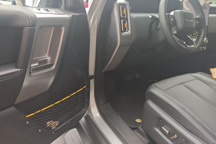 Used iCAR V23 2025 501 Four-Wheel Drive Intelligent Driving Version Driver Seat