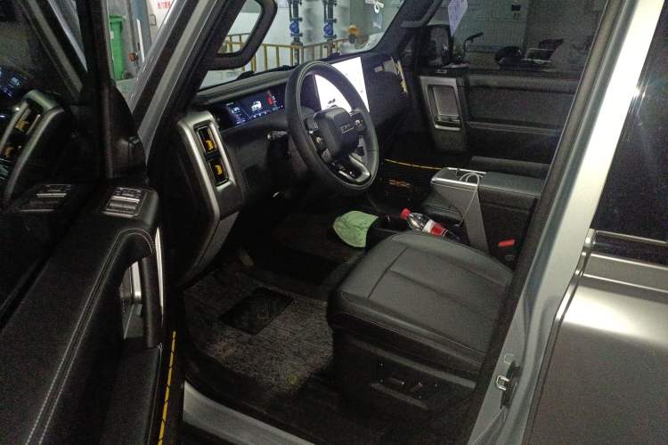 Used iCAR V23 2025 501 Four-Wheel Drive Advanced Version Driver Seat