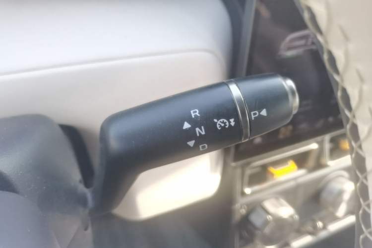 Used iCAR V23 2025 401 Two-Wheel Drive Intelligent Driving Version Gear Lever