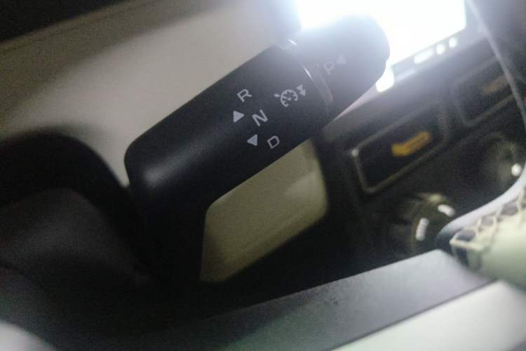 Used iCAR V23 2025 401 Two-Wheel Drive Advanced Edition Gear Lever