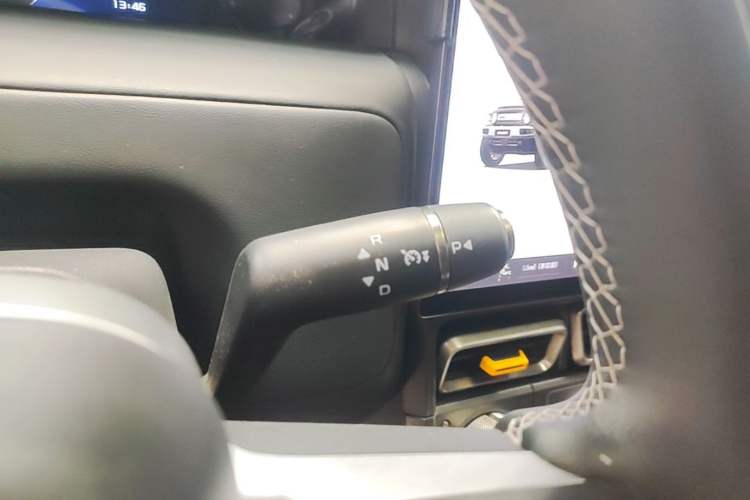 Used iCAR V23 2025 401 Two-Wheel Drive Advanced Edition Gear Lever