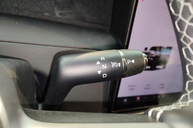 Used iCAR V23 2025 401 Two-Wheel Drive Advanced Edition Gear Lever