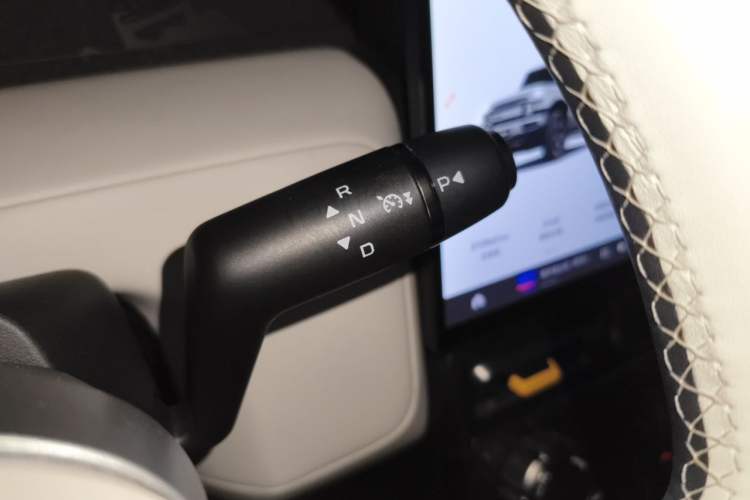 Used iCAR V23 2025 501 Four-Wheel Drive Intelligent Driving Version Gear Lever