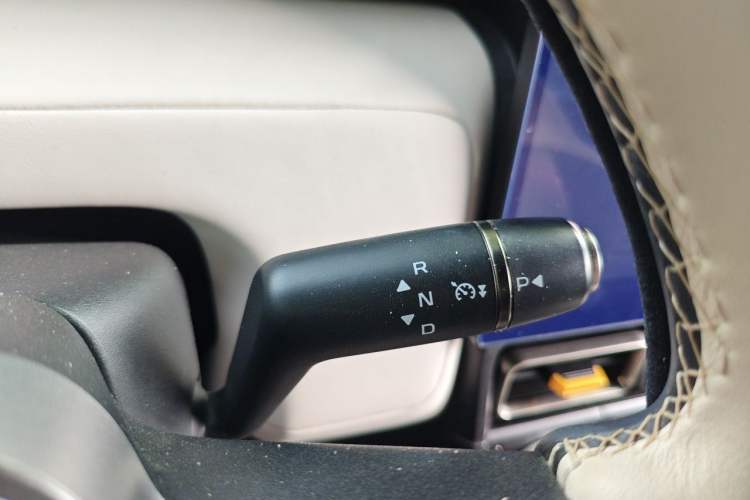 Used iCAR V23 2025 401 Two-Wheel Drive Advanced Edition Gear Lever