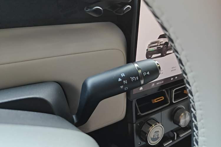 Used iCAR V23 2025 401 Two-Wheel Drive Advanced Edition Gear Lever