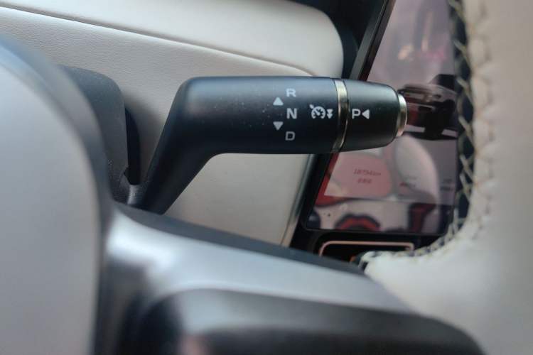 Used iCAR V23 2025 401 Two-Wheel Drive Intelligent Driving Version Gear Lever