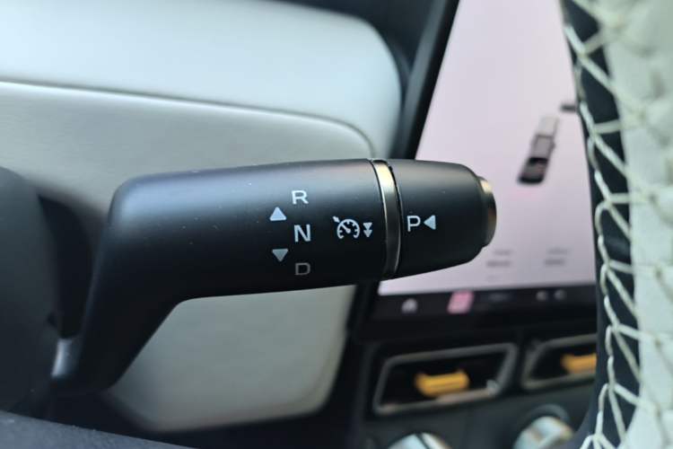Used iCAR V23 2025 401 Two-Wheel Drive Intelligent Driving Version Gear Lever