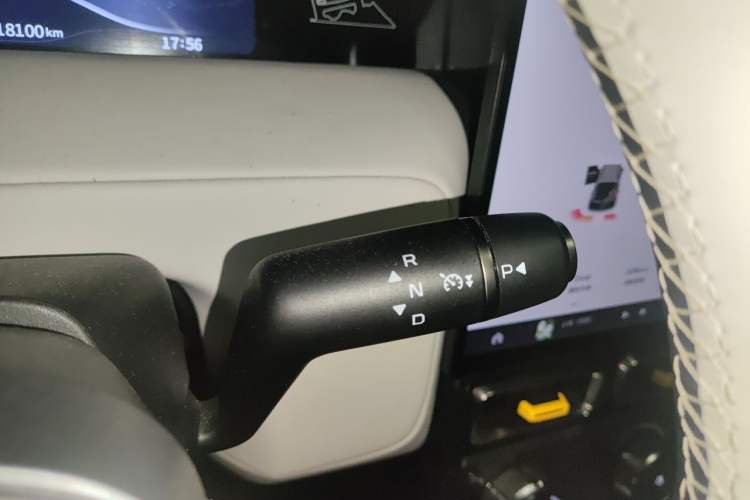 Used iCAR V23 2025 401 Two-Wheel Drive Intelligent Driving Version Gear Lever