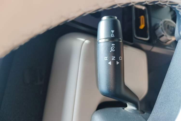 Used iCAR V23 2025 401 Two-Wheel Drive Advanced Edition Gear Lever