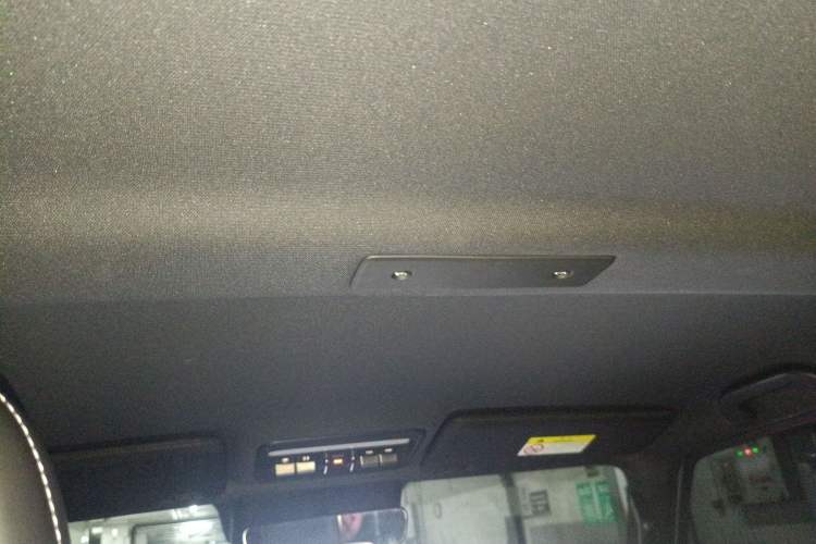 Used iCAR V23 2025 501 Four-Wheel Drive Advanced Version Headliner