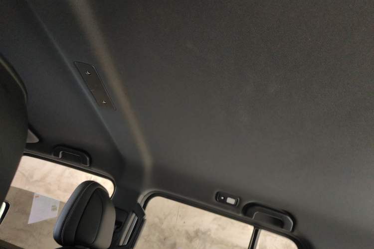 Used iCAR V23 2025 501 Four-Wheel Drive Advanced Version Headliner