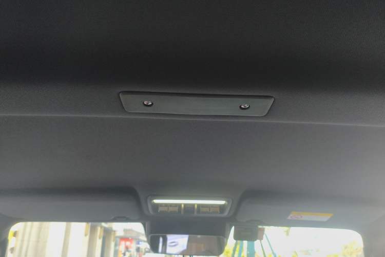 Used iCAR V23 2025 401 Two-Wheel Drive Intelligent Driving Version Headliner