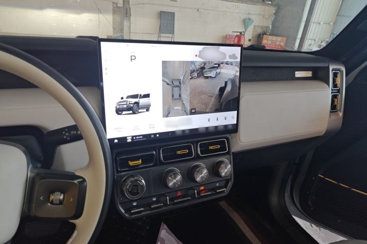 Used iCAR V23 2025 401 Two-Wheel Drive Intelligent Driving Version Interior 2