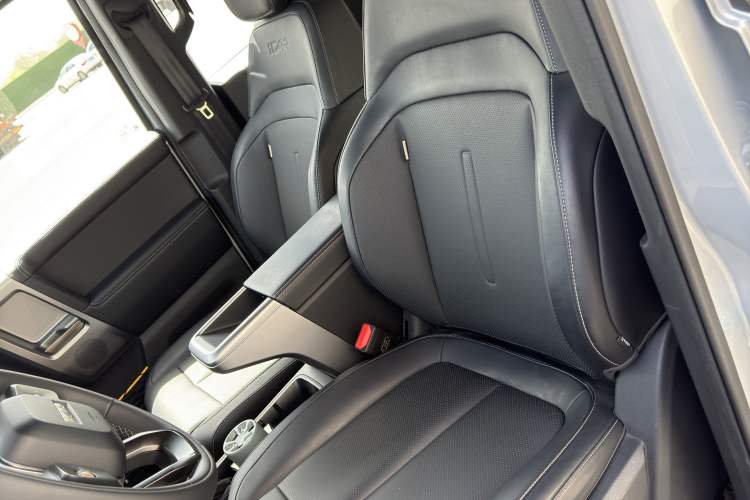 Used iCAR V23 2025 401 Two-Wheel Drive Intelligent Driving Version Interior 4