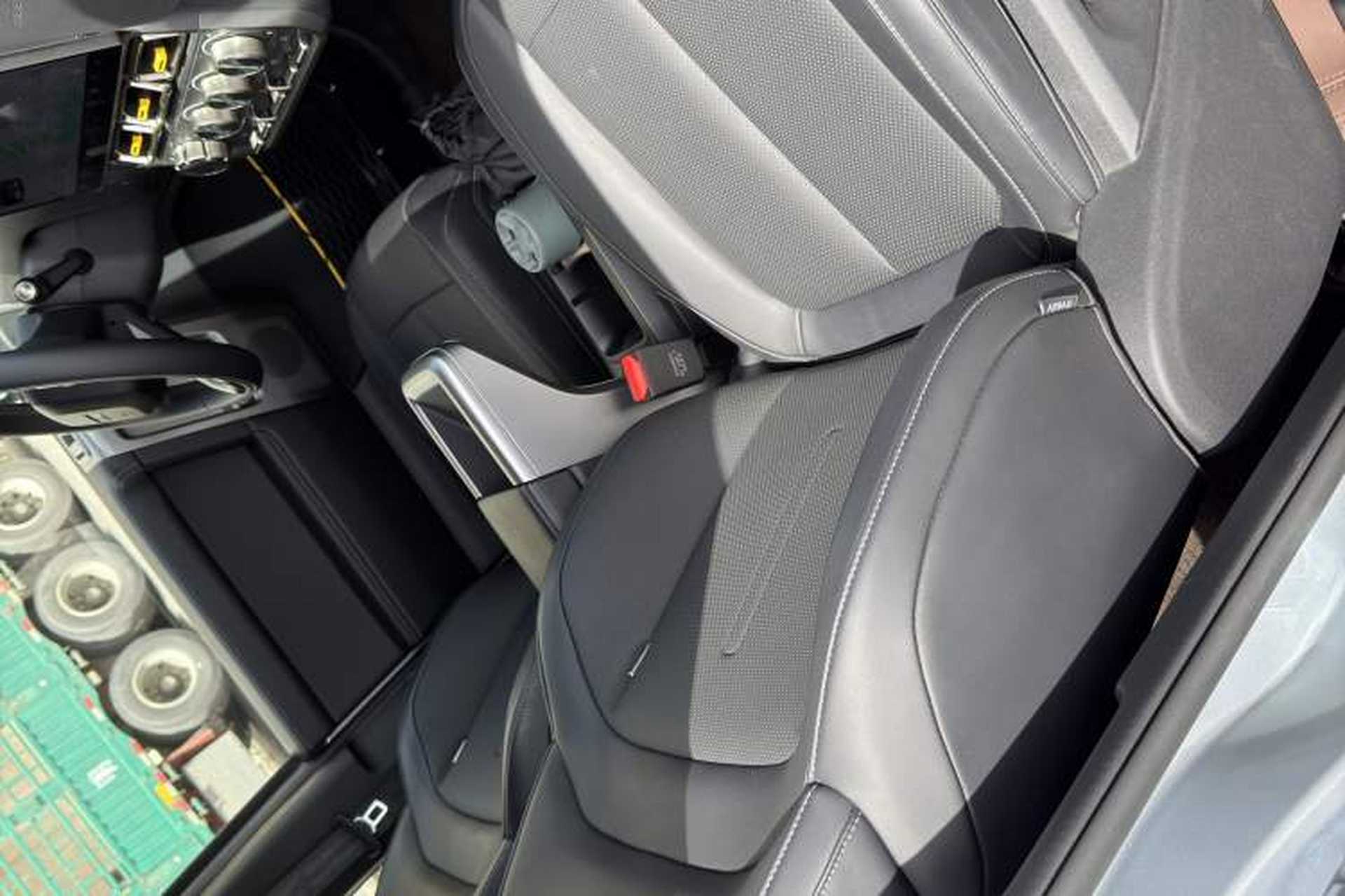 Used iCAR V23 2025 401 Two-Wheel Drive Intelligent Driving Version Interior 5