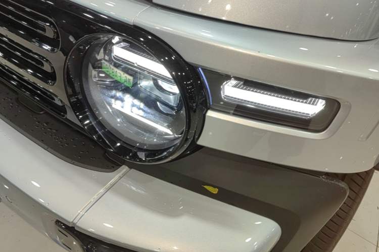 Used iCAR V23 2025 401 Two-Wheel Drive Intelligent Driving Version Left Front Headlight