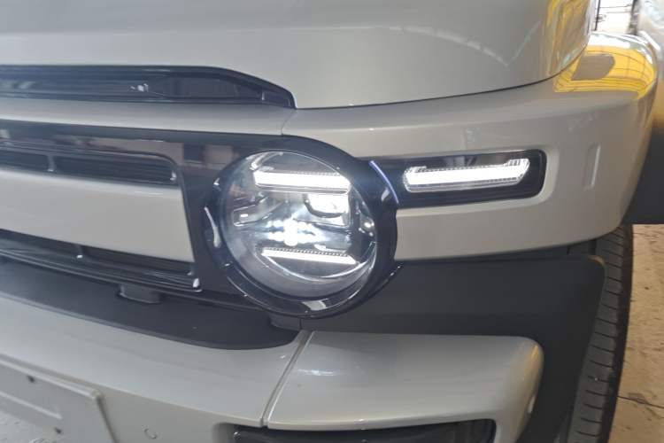 Used iCAR V23 2025 401 Two-Wheel Drive Intelligent Driving Version Left Front Headlight