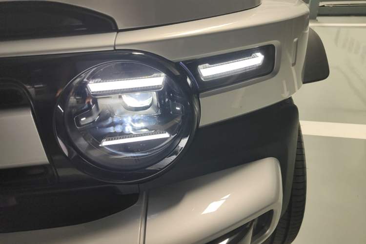 Used iCAR V23 2025 401 Two-Wheel Drive Intelligent Driving Version Left Front Headlight
