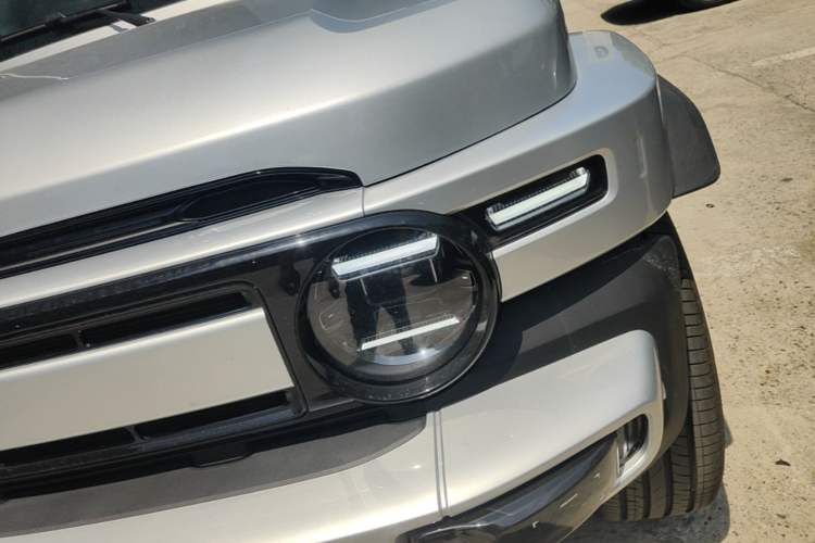 Used iCAR V23 2025 401 Two-Wheel Drive Intelligent Driving Version Left Front Headlight