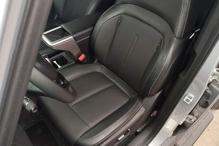 Used iCAR V23 2025 401 Two-Wheel Drive Advanced Edition Left Front Seat